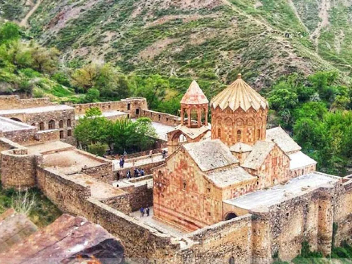 تور 6 روزه زنجان ،تبريز و جلفا 29 تیر