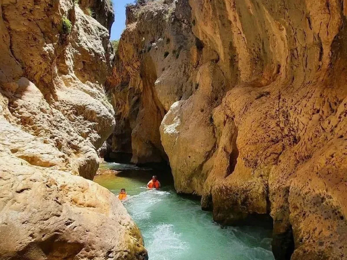 آبنوردی تنگ بکر