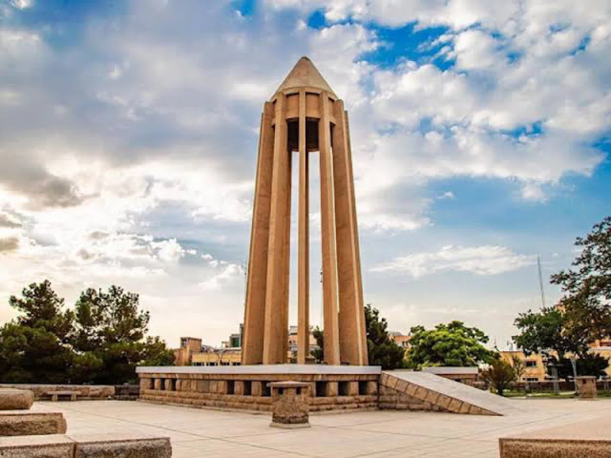 تور  چهار روزه بی نظیر همدان و لالجین اتوبوس 2